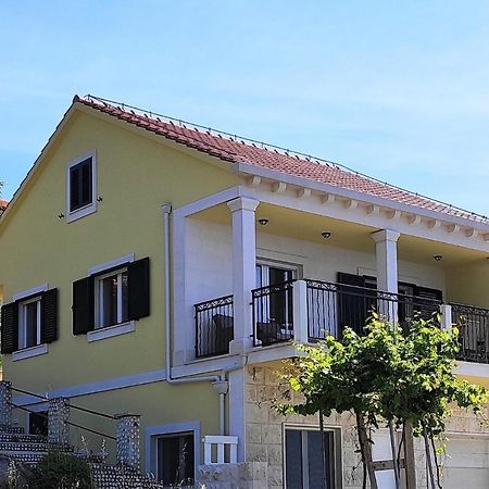Aria Sumartin Exterior foto