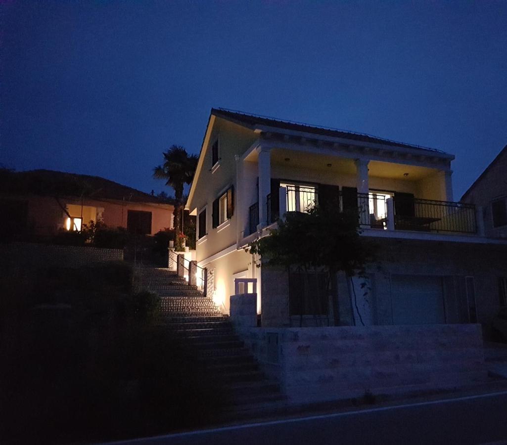 Aria Sumartin Exterior foto